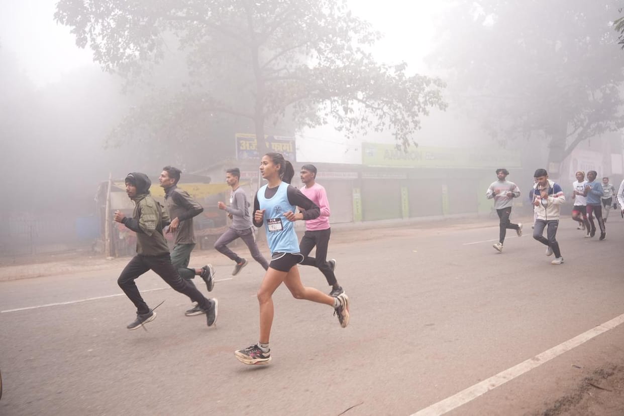 350 runners participated in the marathon...the winners were awarded prizes.