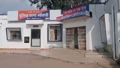 Shahdol News: Beohari police arrested two people for smuggling marijuana on a motorcycle.