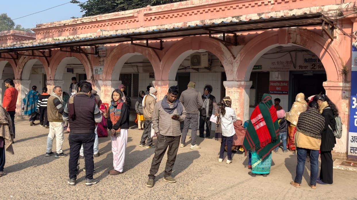 Patients arrived from 40 km away and received treatment after two hours.