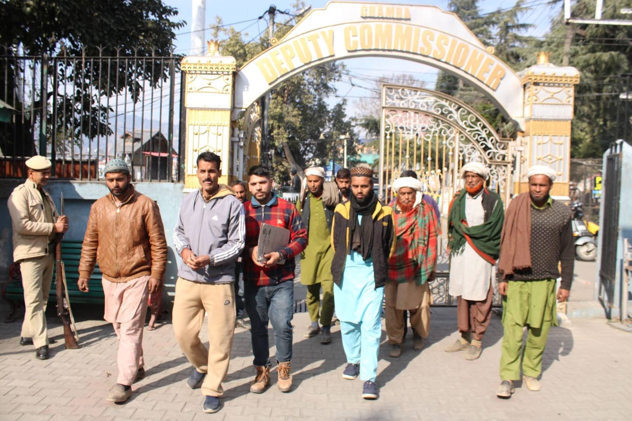 Memorandum sent to the Deputy Commissioner on closing of public road