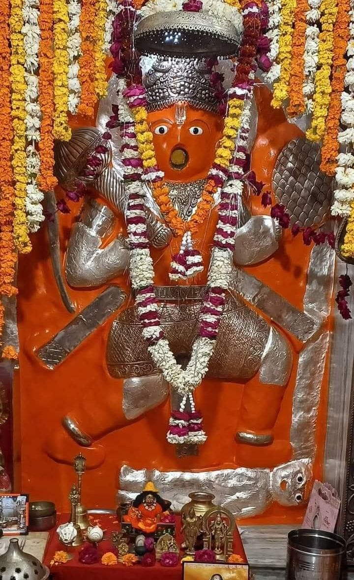 Rituals performed at Laddu Wale Balaji Temple