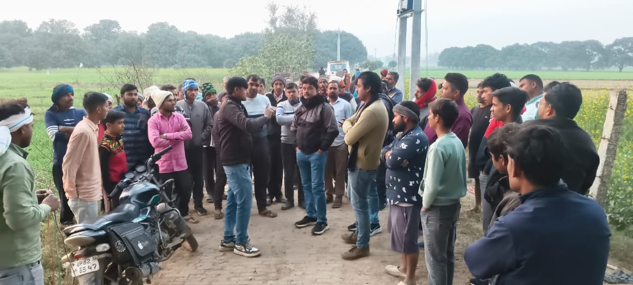 Two groups clashed over the installation of a transformer, halting the work.