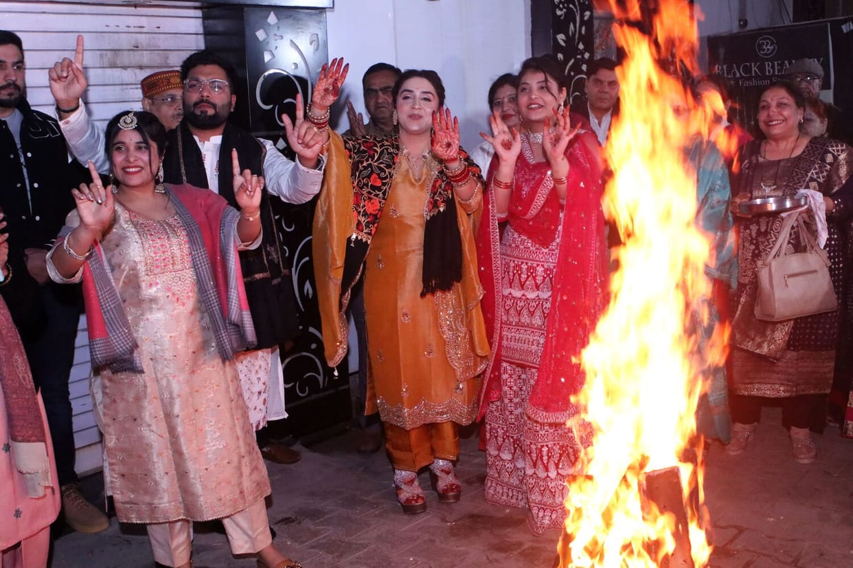 A bonfire was lit in the courtyard, and Giddha and Bhangra dances were performed.