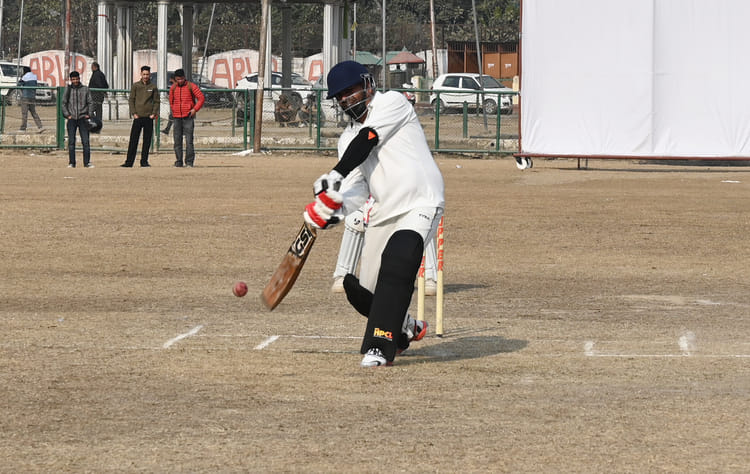 Yuva Shakti Gutkar and Warriors XI won the match