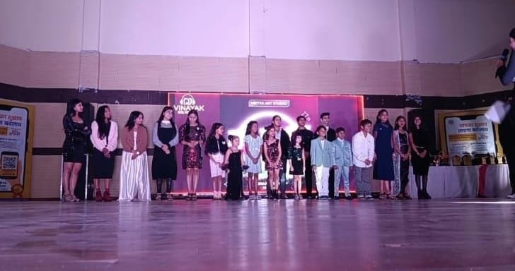 In the modeling competition, Lali secured first place in the junior category and Megha in the senior category.