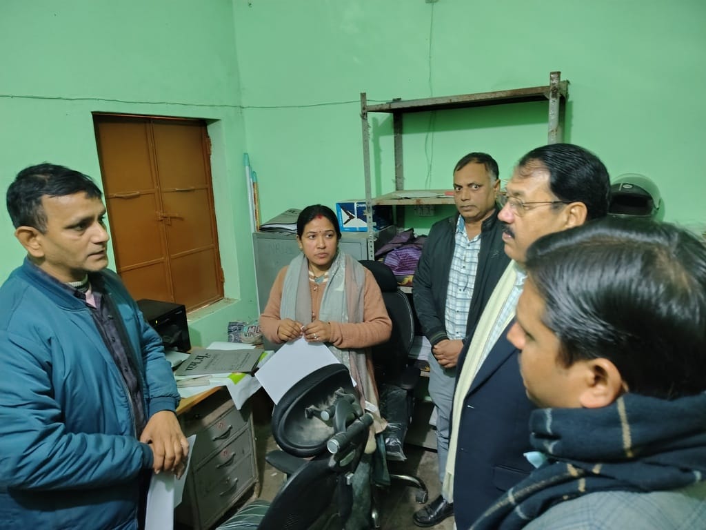 The DDO expressed displeasure over the filth in the block premises.