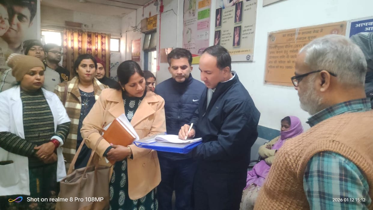 The government team inspected the facilities at Semariyawan CHC.