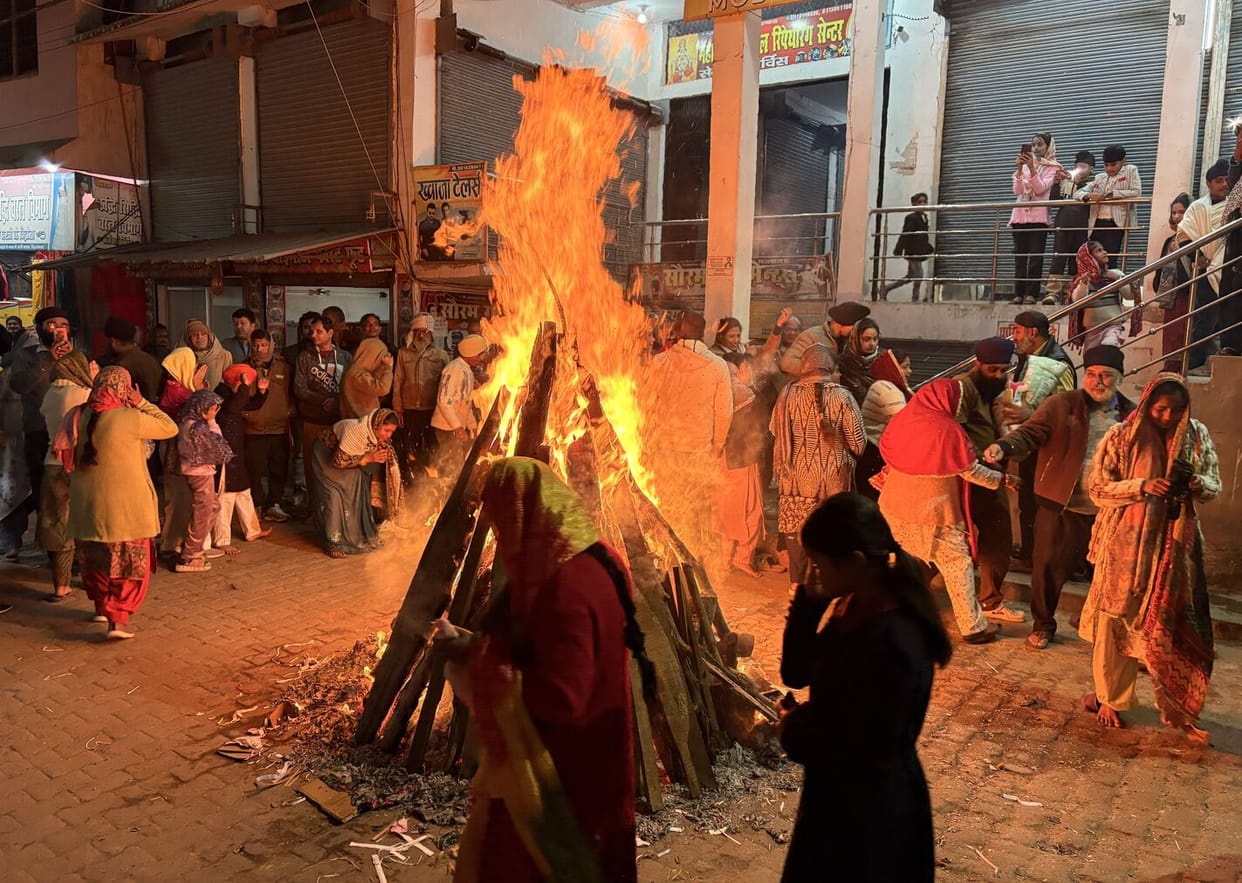 Lohari celebrated with great pomp in Siddharthanagar
