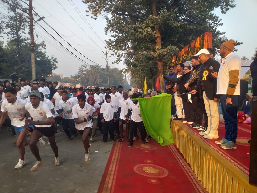 Prince and Preeti of Varanasi became the winners in the race.