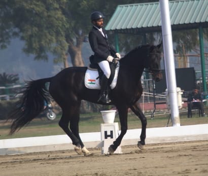 Piyush's horse Yudhishthir and Narayan Singh's Ved took the lead.