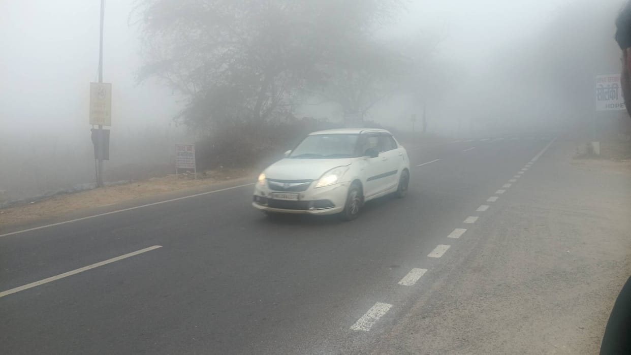 Visibility at 35 meters... The icy winds chilled, nighttime temperature dropped to 4 degrees
