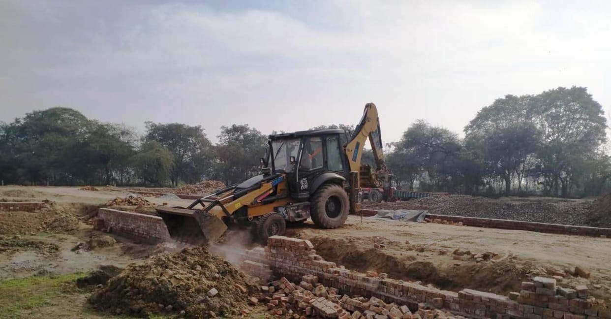DTP demolishes illegal colony spread over 7 acres on Bawanikheda-Tosham Road