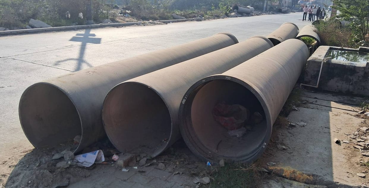The drainage line was not laid for water drainage; the SDM issued a notice and sought a response from the Public Health Department.
