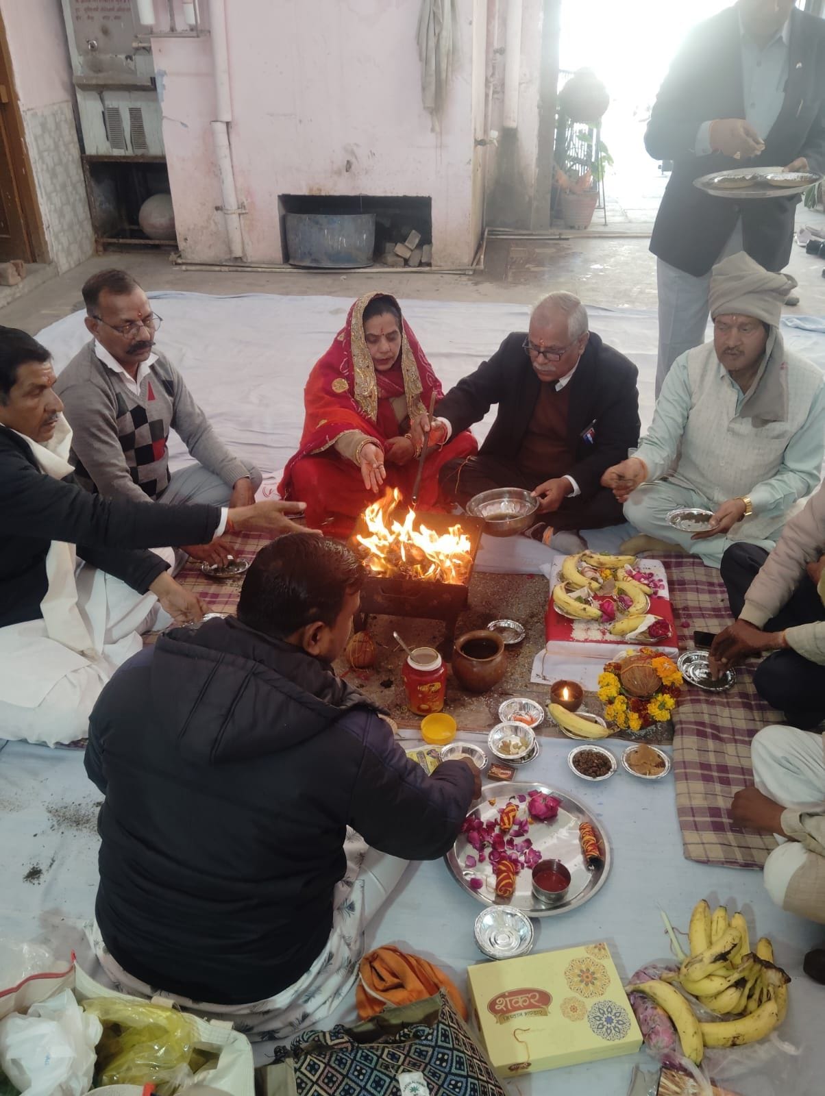 Makar Sankranti festival was celebrated with devotion, and people performed acts of charity and goodwill.