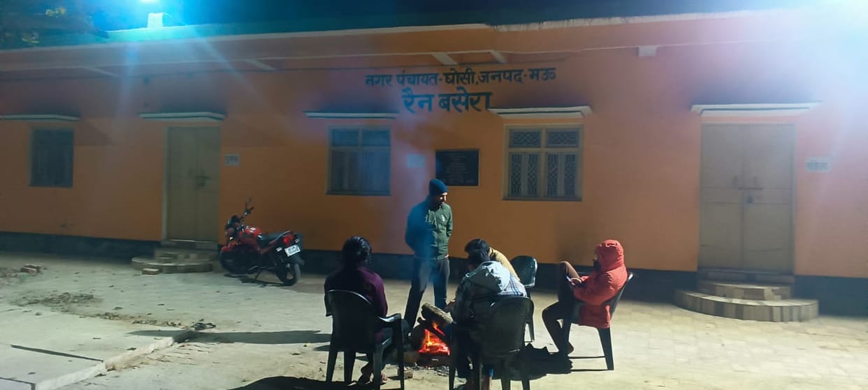 Night shelter: Drunkards inside, needy people outside; not a single woman stayed at the shelters in Ghosi and Kopaganj.