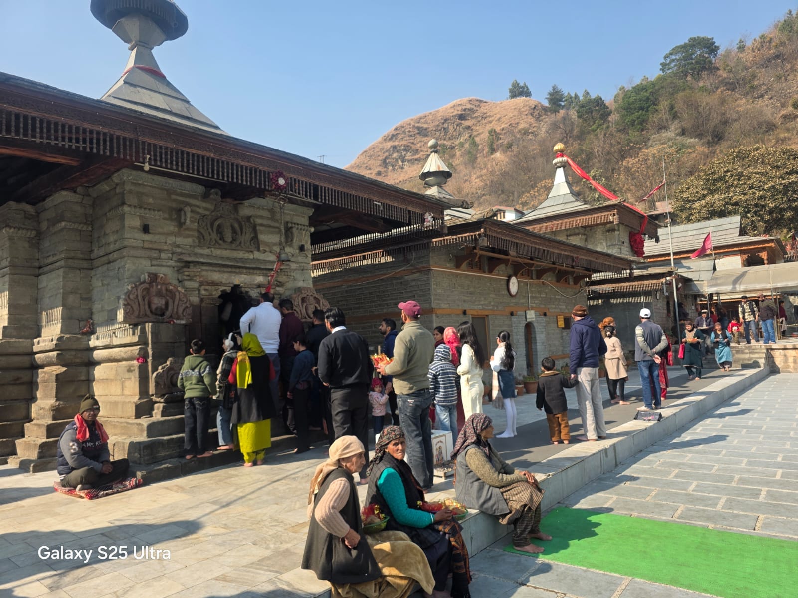Devotees offered prayers at Durga Mata Temple, Hatkot