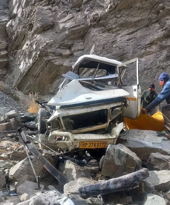 Pickup falls from NH into Sutlej river bank, driver dies