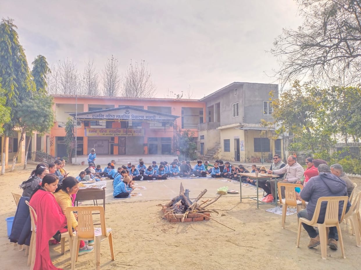 Parents, teachers and children celebrated Lohri at Majari School.