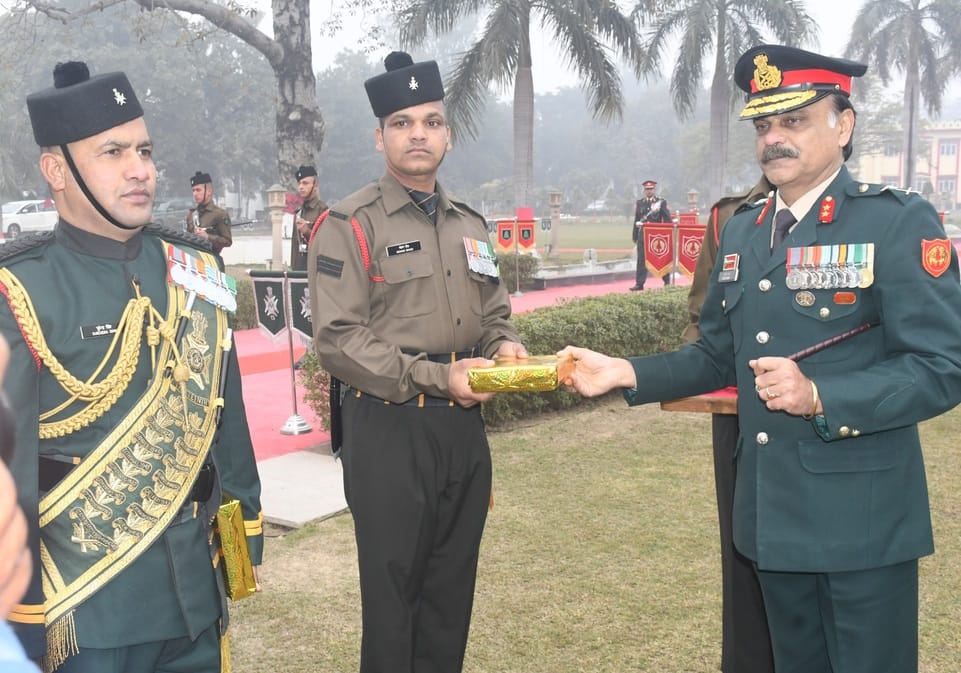 Former soldiers and brave women honored on Veterans Day