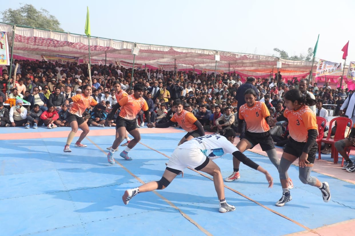 Kabaddi: UP Police won the title by defeating Varanasi 34-28.