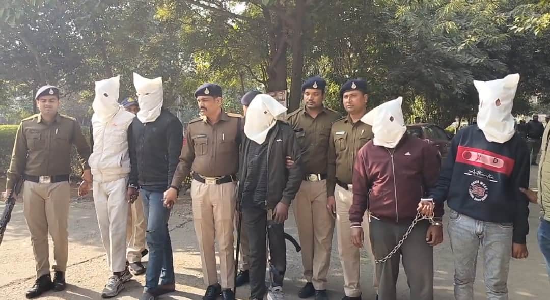 पुलिस ने गिरोह के पांच तस्करों को किया गिरफ्तार