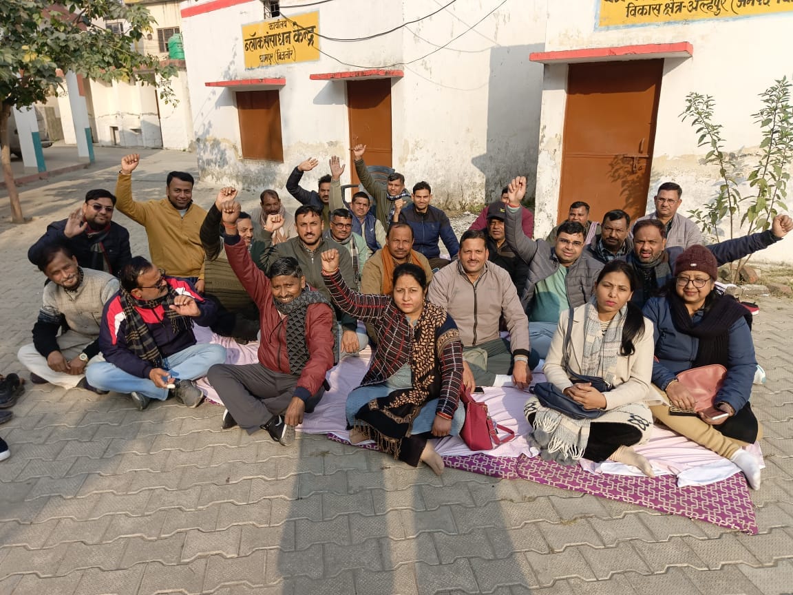 Teachers mobilized to demand the removal of the clerk