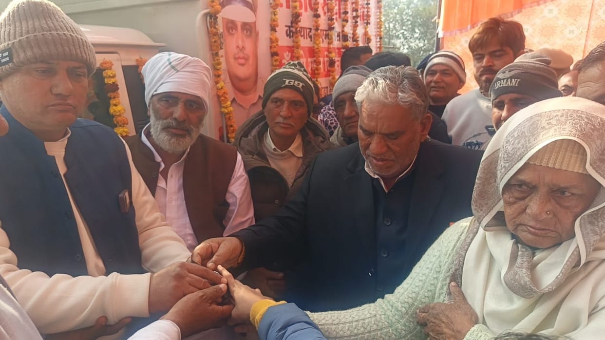 Minister Panwar donated an ambulance to the cow shelter in the name of ASI Sandeep Lathar.