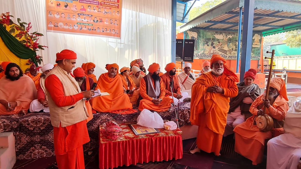 Serving cows brings the blessings of 33 crore deities: Satbiranand Maharaj