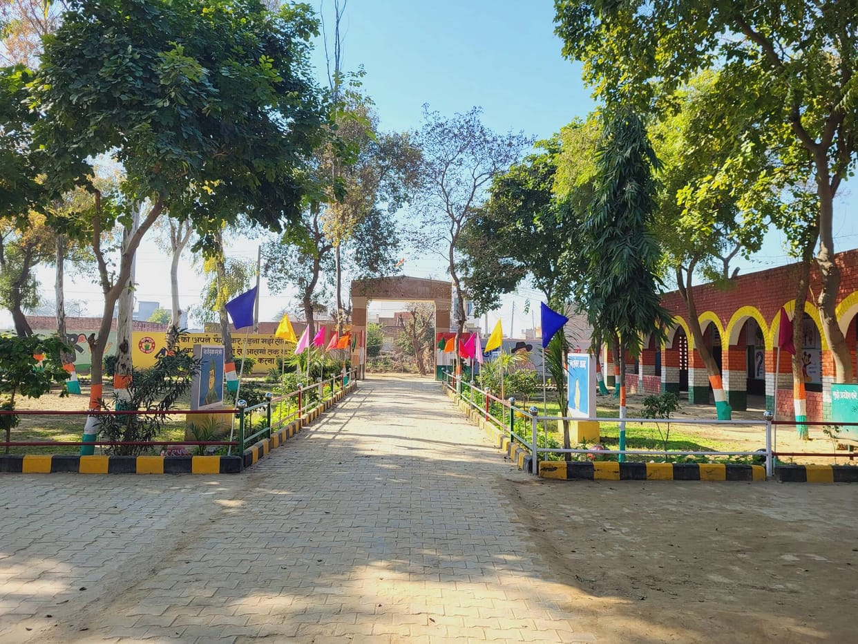 Primary School Harnampura became the cleanest school in the block.