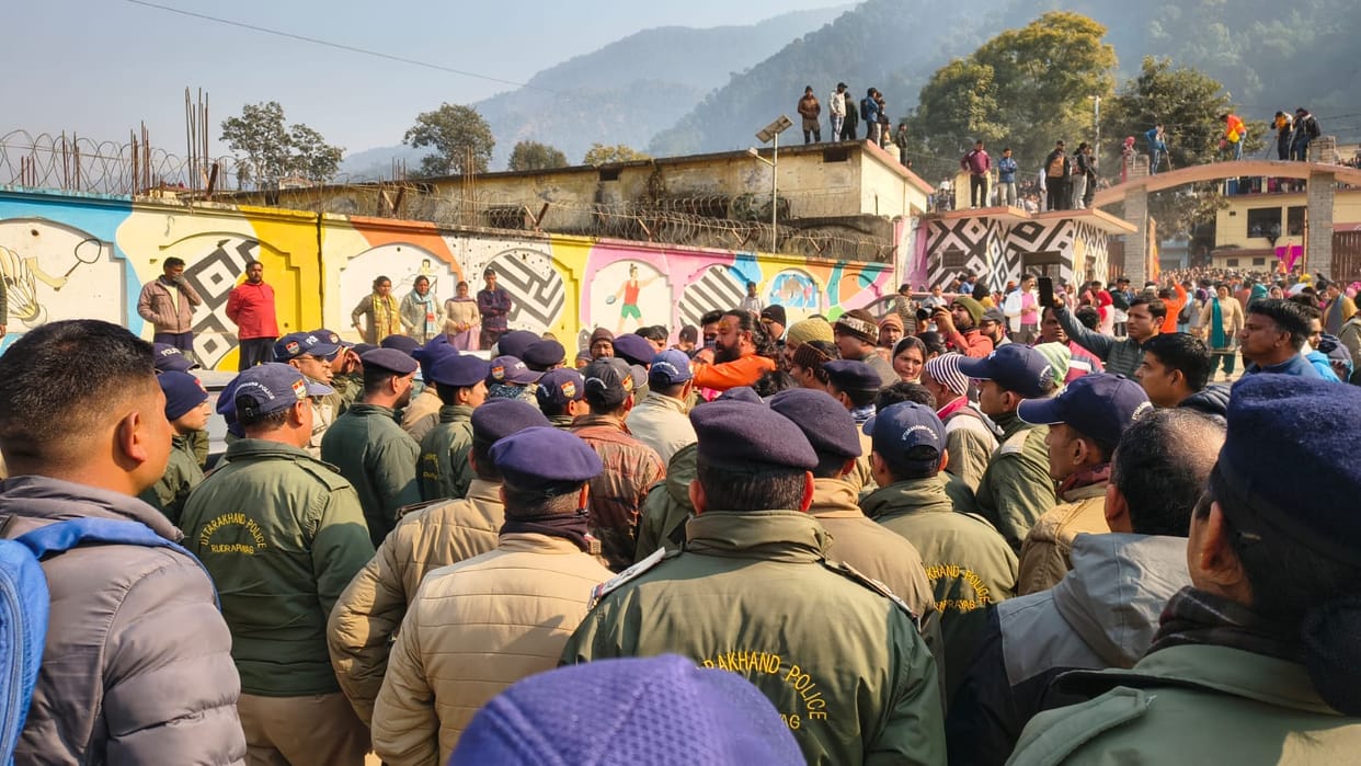 Agastya Muni divine  Yatra When a gate blocked path to sacred site, devotees broke it down