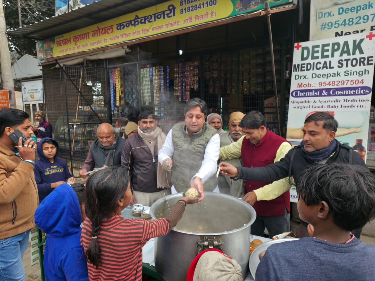 Distribution of Khichdi on Makar Sankranti, confluence of devotion and service seen