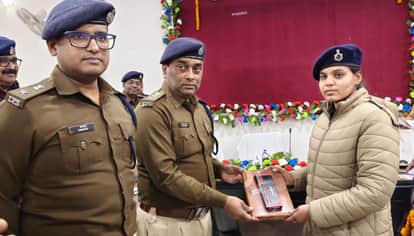 Saharsa SP Distributes PO Kits in Crime Meeting to SHO Emphasizes Scientific Evidence Collection Under New