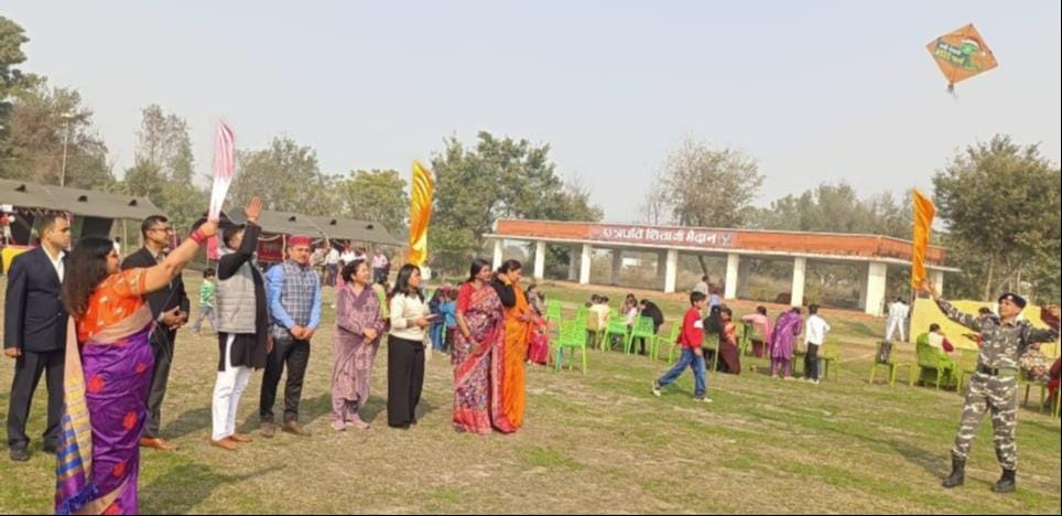 SSB soldiers celebrated Makar Sankranti by flying kites
