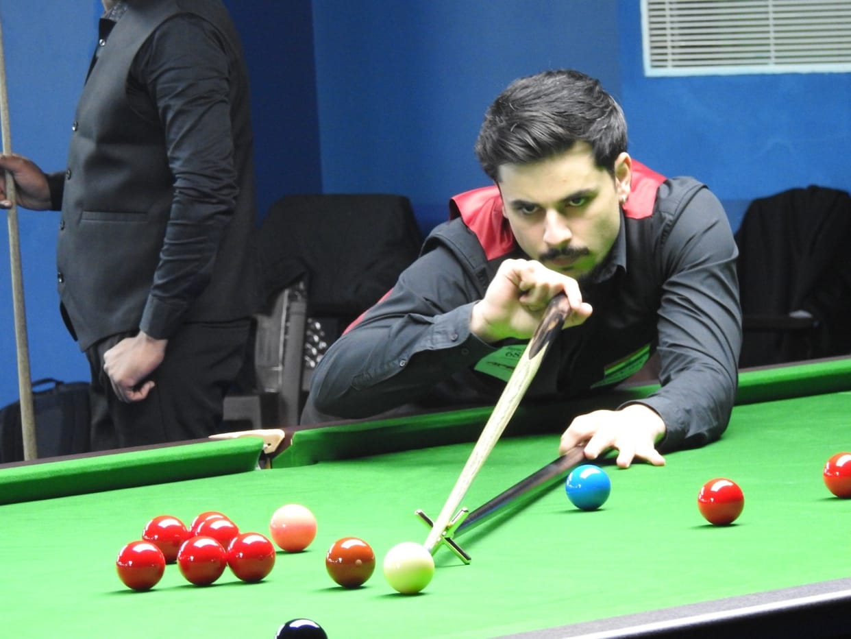 Advani and Srikrishna secure hard-fought victories, Rahul Sachdev makes a spectacular break of 106.