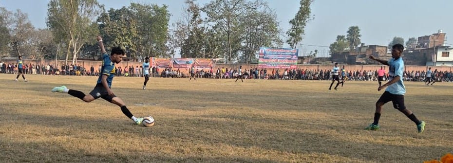 Tamkuhi Raj and Kashmir won their matches in the tie-breaker.