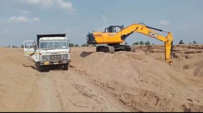 total of 392 cases related to illegal sand mining were registered in Dhamtari in financial year 2025-26.