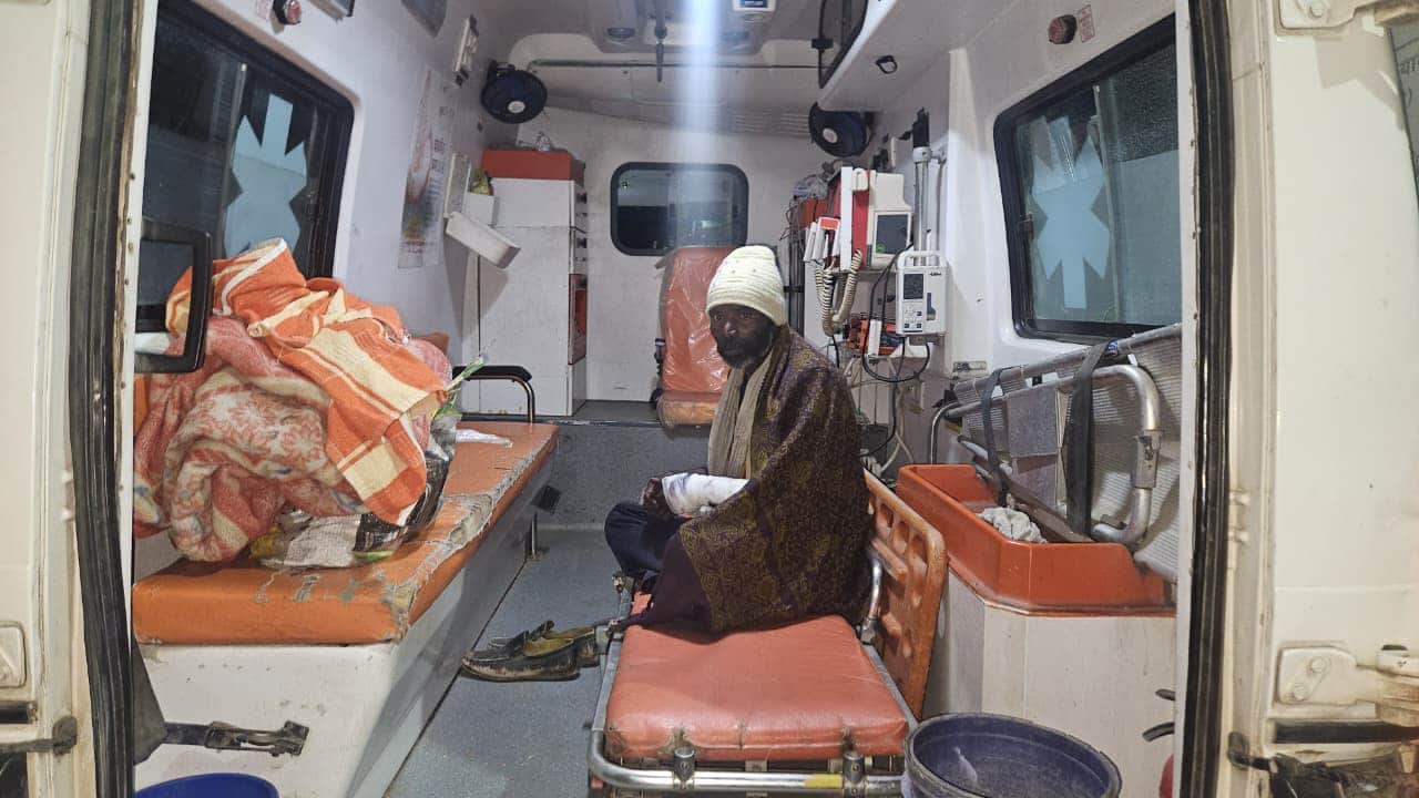 घायल किसान।