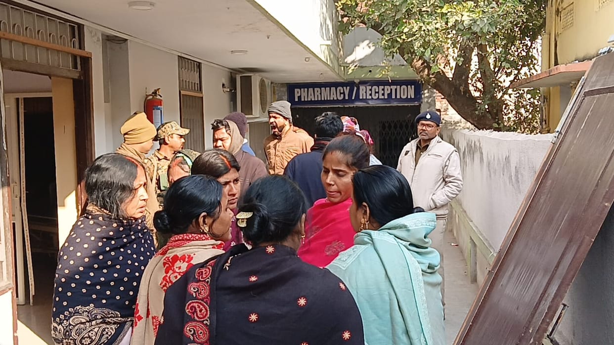 bihar news patient dies private nursing home gaya family protests negligence
