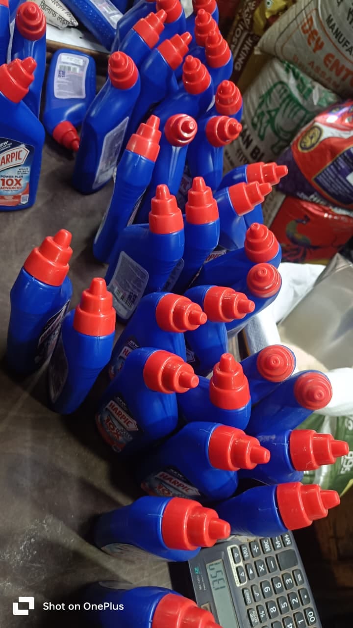 115 bottles of counterfeit Harpic were seized in Hata.