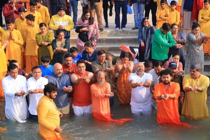 The Makar Sankranti bath calls for new resolutions in life.