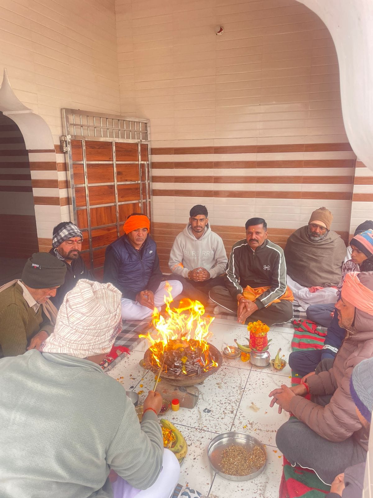 Distributed khichdi and halwa prasad by performing Havan at Guru Gorakhnath Temple