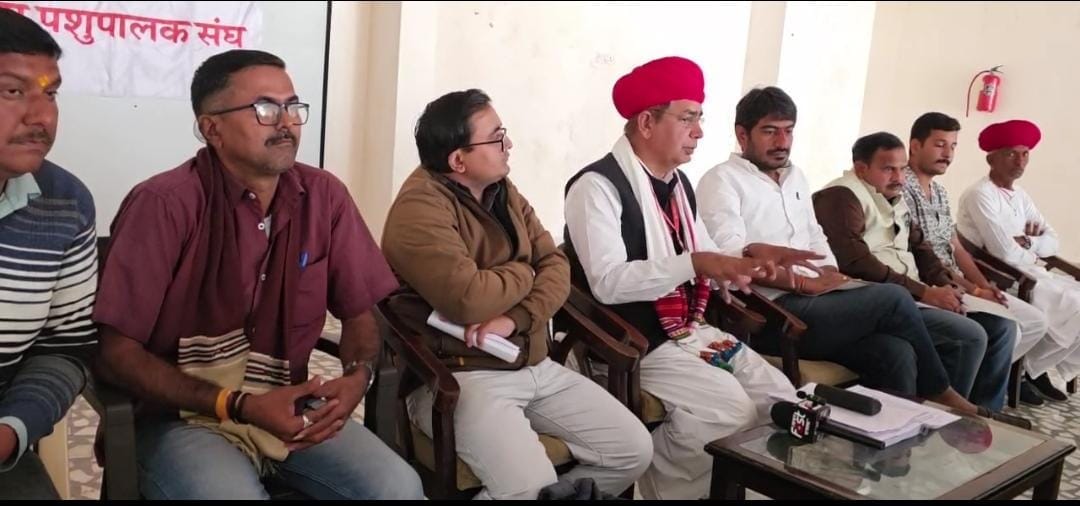 सिरोही। प्रस्तावित खनन परियोजना को लेकर जनाक्रोश की अनदेखी पर जताया रोष, 28 जनवरी से अनिश्चितका