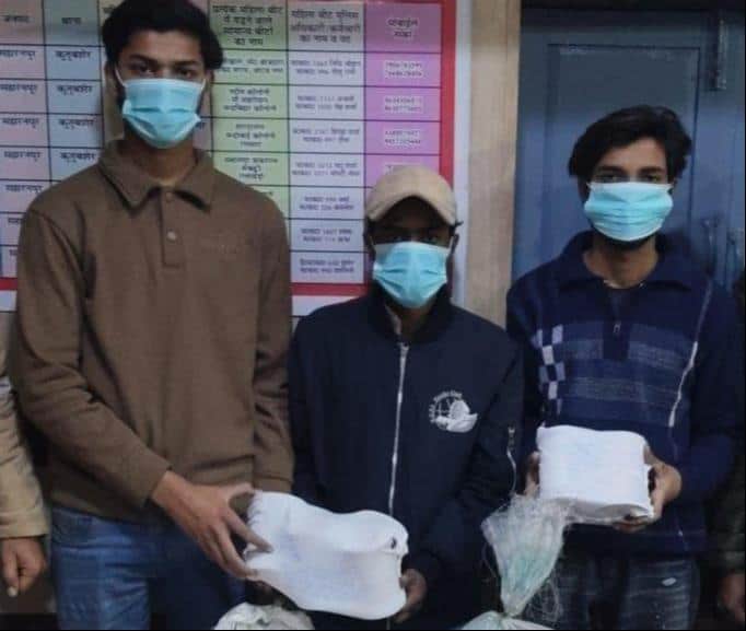 थाना कुतुबशेर पुलिस द्वारा चीनी मांझे के साथ पकड़े गई आरोपी