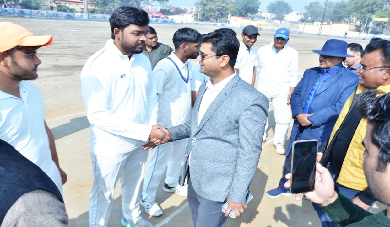 Kanpur 786 beat Mathura by 5 wickets