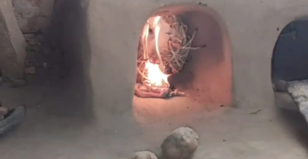 Bihar News: no electricity, no reason for fire, panic in kusha village of gayaji for a week family homeless