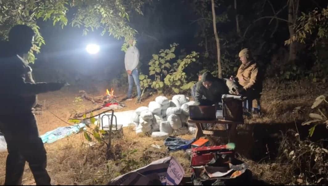 पुलिस ने पकड़ा लाखों का गांजा