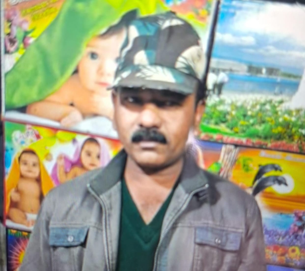 Muzaffarpur Bihar news : photo framer locked himself in room committed suicide police investigate