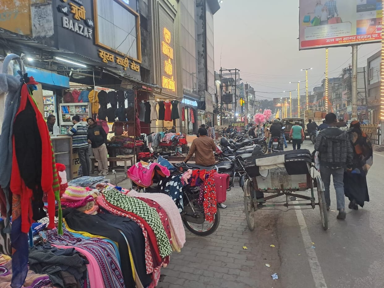 The market was bustling with Kharmas, buyers thronged on the first day.