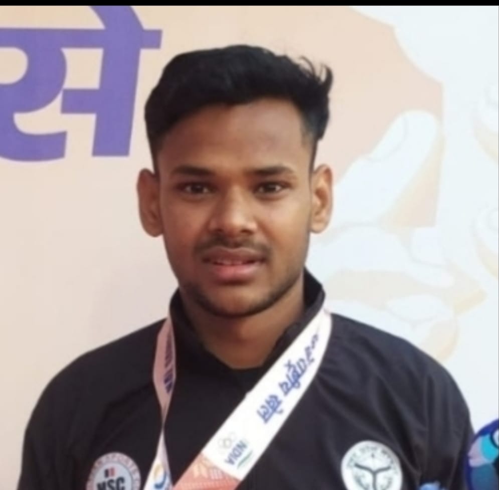 Mauaima's Kuldeep won the gold medal in pole vault
