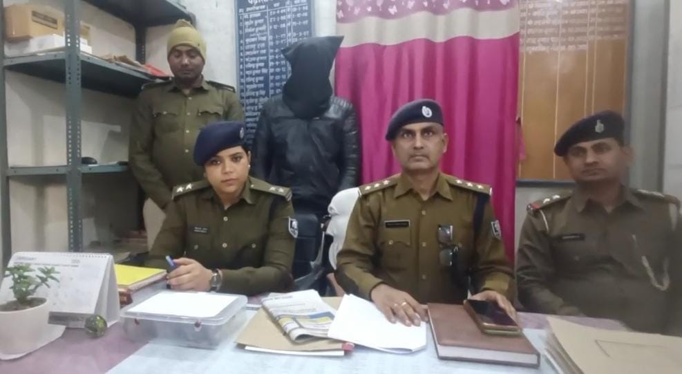 Muzaffarpur Bihar news : clerk arrest who fabricated story of fake robbery himself police exposure case
